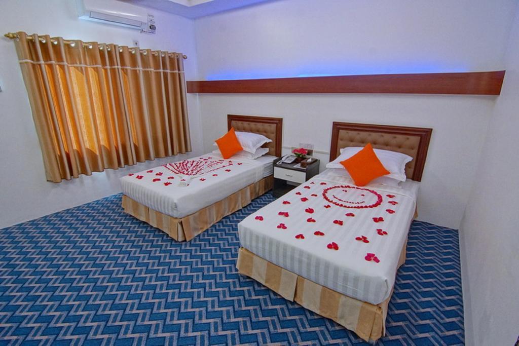 Perfect Hotel Мандалай Экстерьер фото