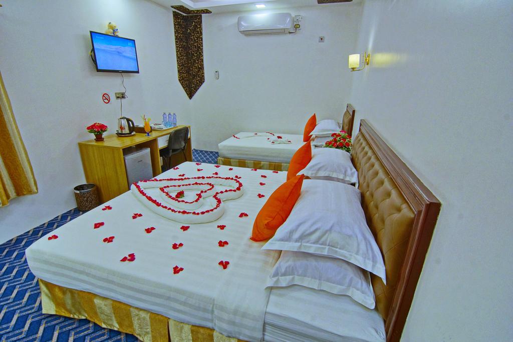 Perfect Hotel Мандалай Экстерьер фото
