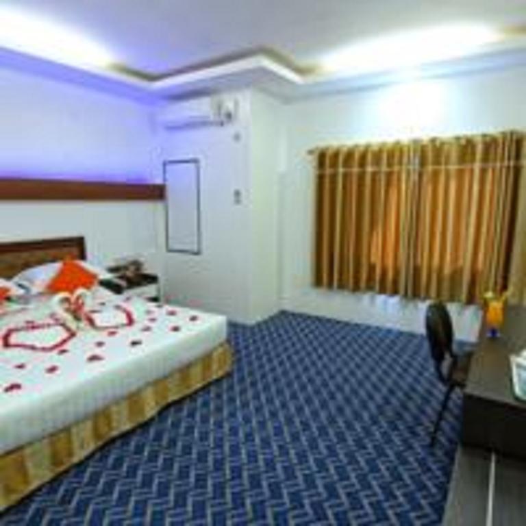 Perfect Hotel Мандалай Экстерьер фото